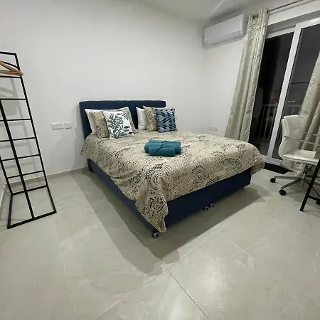 Modern Comfort In South Of Malta Apartment