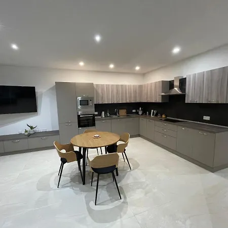 Modern Comfort In South Of Malta Apartment